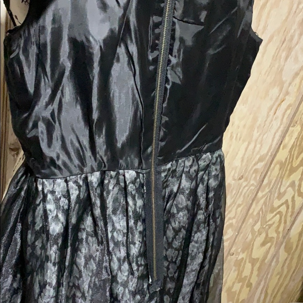 Taylor Dress - Picture 6 of 8